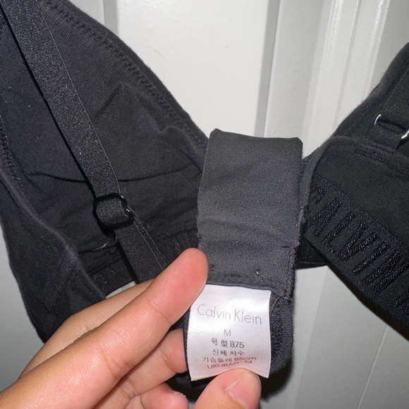 Black Medium Calvin Klein bra - Picture 1 of 4